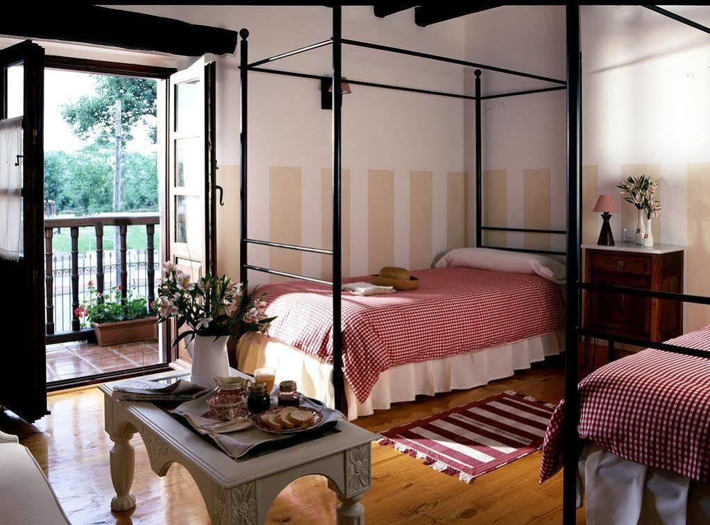 La Casona De Suesa Hotel Exterior photo
