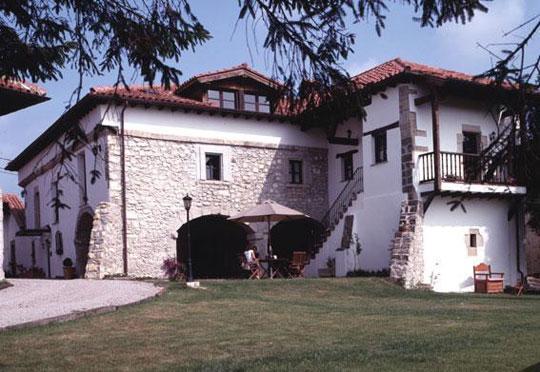 La Casona De Suesa Hotel Exterior photo